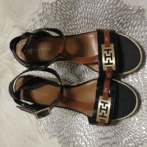 Y2K Tommy Hilfiger Black Patent Wedge Heel Sandals